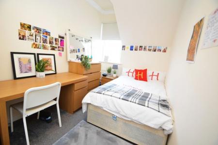 5 bedroom Property to let in Allergate, Durham, DH1