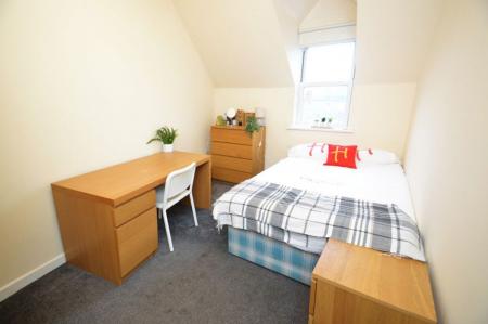 5 bedroom Property to let in Allergate, Durham, DH1