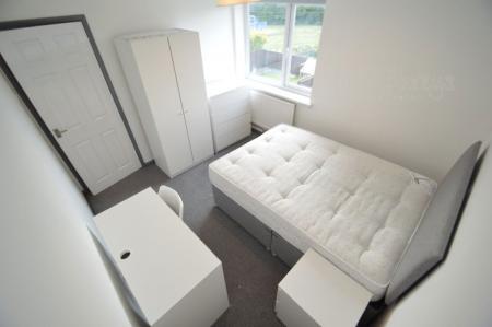 4 bedroom Property to let in Bradford Crescent, Gilesgate