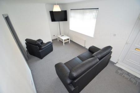 4 bedroom Property to let in Bradford Crescent, Gilesgate