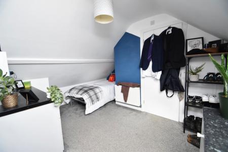 6 bedroom Property to let in Mitchel Street - DH1