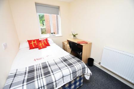 6 bedroom Property to let in Oswald Court, Durham, DH1