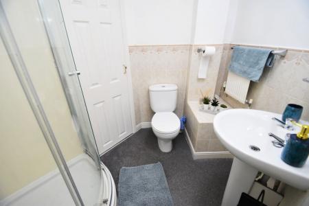 5 bedroom Property to let in Peartree Cottages - DH1