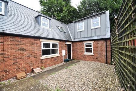 5 bedroom Property to let in Peartree Cottages - DH1
