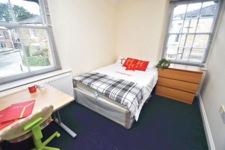 5 bedroom Property to let in Crossgate, Durham, DH1