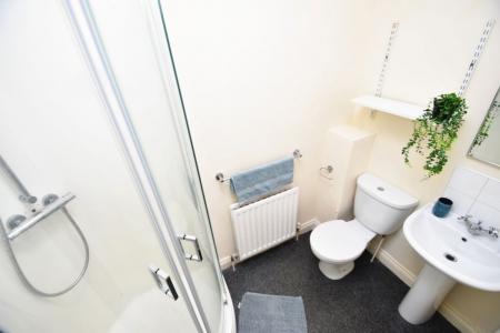 5 bedroom Property to let in Crossgate, Durham, DH1