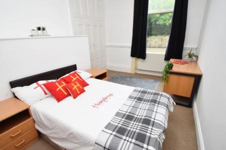 7 bedroom Property to let in The Avenue - DH1