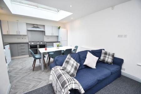 7 bedroom Property to let in Hallgarth Street, Durham, DH1