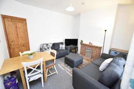 4 bedroom Property to let in Lowes Barn Bank, DH1