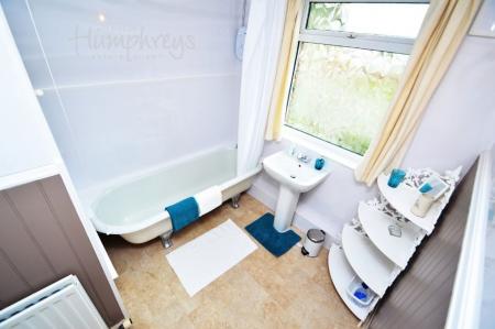 5 bedroom Property to let in The Rowans, Darlington Road DH1