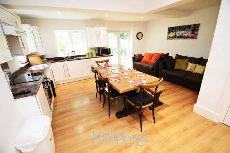 5 bedroom Property to let in The Rowans, Darlington Road DH1