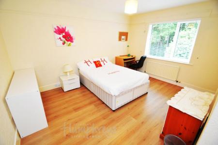 5 bedroom Property to let in The Rowans, Darlington Road DH1