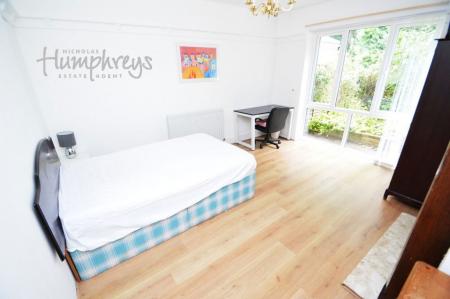 5 bedroom Property to let in The Rowans, Darlington Road DH1