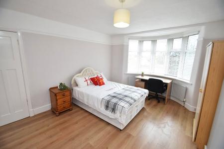 5 bedroom Property to let in The Rowans, Darlington Road DH1