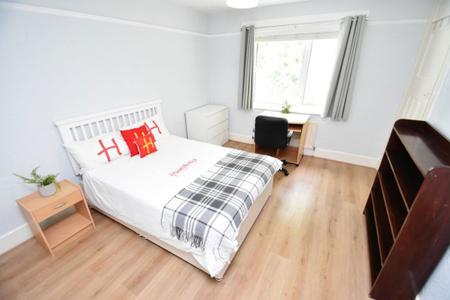 5 bedroom Property to let in The Rowans, Darlington Road DH1