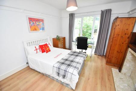 5 bedroom Property to let in The Rowans, Darlington Road DH1