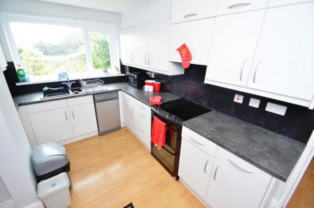 6 bedroom Property to let in Cedar Drive, Durham, DH1