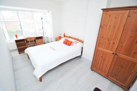 6 bedroom Property to let in Cedar Drive, Durham, DH1