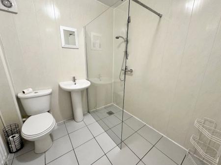 4 bedroom Property to let in Backmount Joy, Durham, DH1