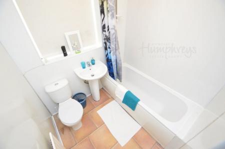 4 bedroom Property to let in Colpitts Terrace, Durham, DH1