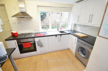 4 bedroom Property to let in Colpitts Terrace, Durham, DH1