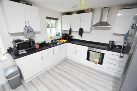 6 bedroom Property to let in Donnini Place - DH1