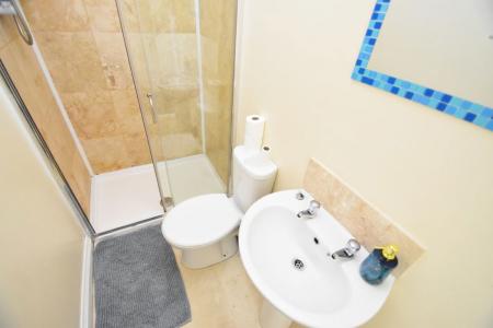 7 bedroom Property to let in 20 Wynyard Grove - DH1