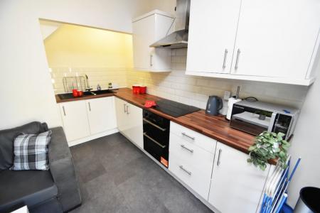 7 bedroom Property to let in 20 Wynyard Grove - DH1