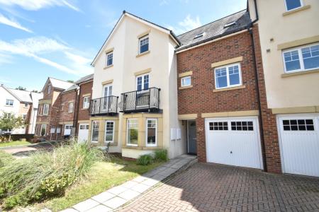 6 bedroom Semi-detached house for sale in Faraday Court, Durham, DH1