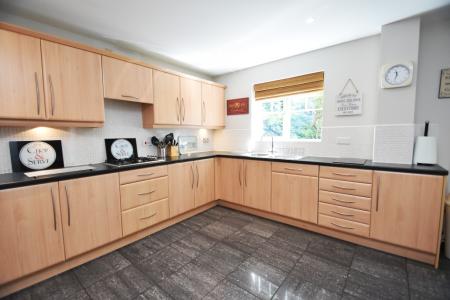 6 bedroom Semi-detached house for sale in Faraday Court, Durham, DH1