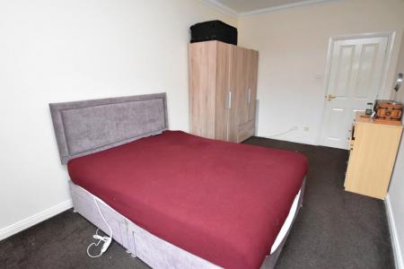 1 bedroom Property to let in Hylton Court, DH1