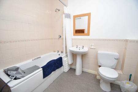 1 bedroom Property to let in Hylton Court, DH1