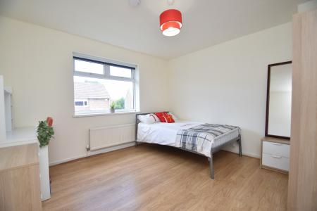 4 bedroom Semi-detached house for sale in Gray Avenue, Framwellgate Moor, Durham, DH1