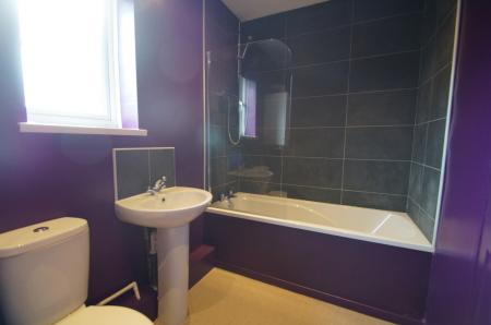 4 bedroom Semi-detached house for sale in Gray Avenue, Framwellgate Moor, Durham, DH1