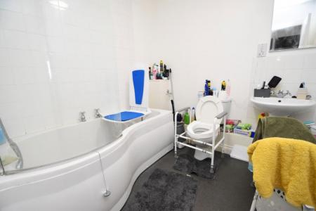 1 bedroom Property to let in King Street, Spennymoor, Durham