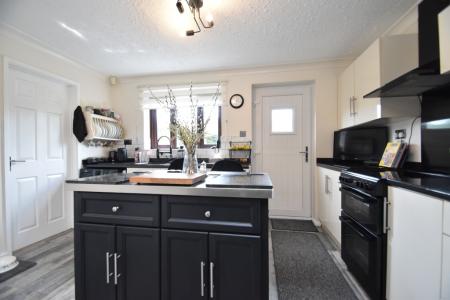 4 bedroom Detached house for sale in Phoenix Close, Langley Park, Durham, DH7