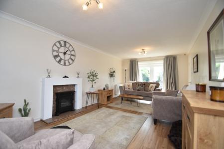 4 bedroom Detached house for sale in Phoenix Close, Langley Park, Durham, DH7