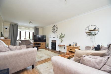 4 bedroom Detached house for sale in Phoenix Close, Langley Park, Durham, DH7