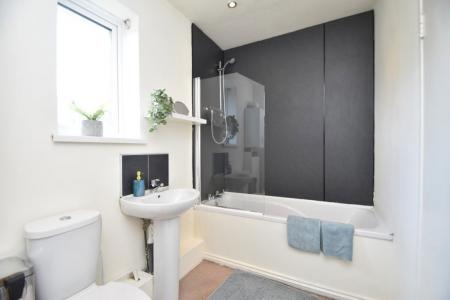 4 bedroom Property to let in Gray Avenue, Durham, DH1