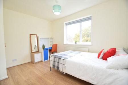 4 bedroom Property to let in Gray Avenue, Durham, DH1