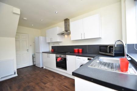4 bedroom Property to let in Gray Avenue, Durham, DH1