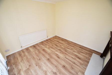 3 bedroom Property to let in Skippers Meadow - DH7