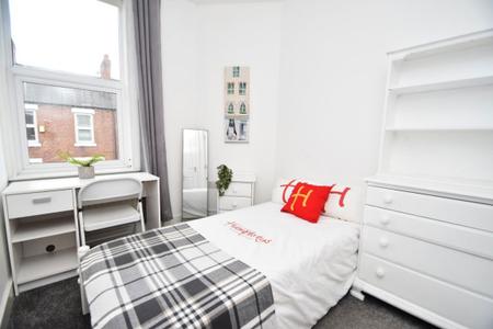 5 bedroom Property to let in Hawthorn Terrace - DH1