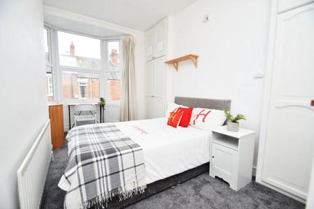 5 bedroom Property to let in Hawthorn Terrace - DH1