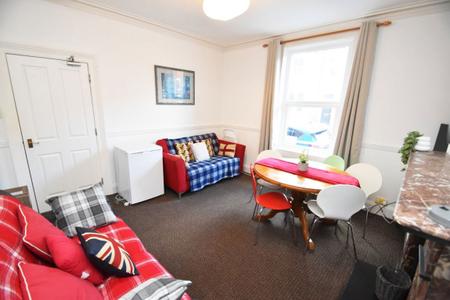 5 bedroom Property to let in Hawthorn Terrace - DH1