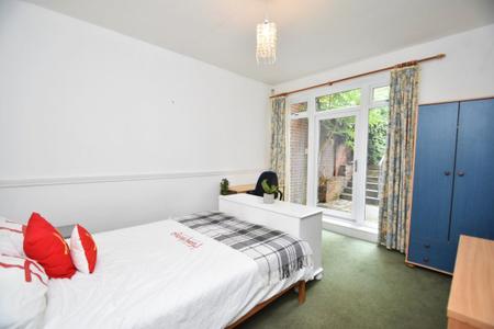 5 bedroom Property to let in Hawthorn Terrace - DH1