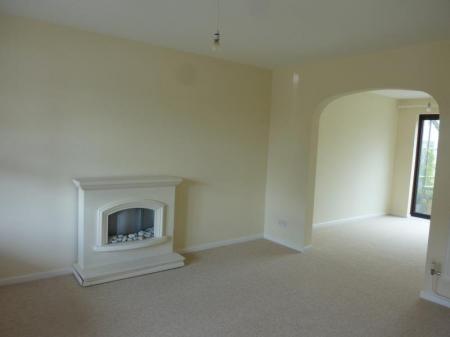 3 bedroom End of terrace house to let in Vallis Close, Baiter Park