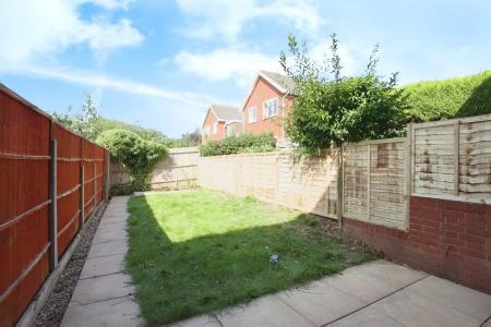 2 bedroom Terraced House to let in Colt Close, Colehill