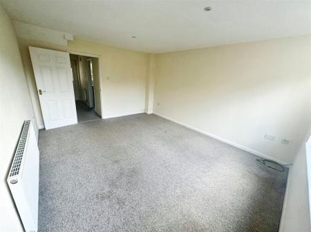 2 bedroom Terraced House to let in Colt Close, Colehill