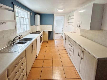 4 bedroom Terraced House to let in West Street, Wimborne